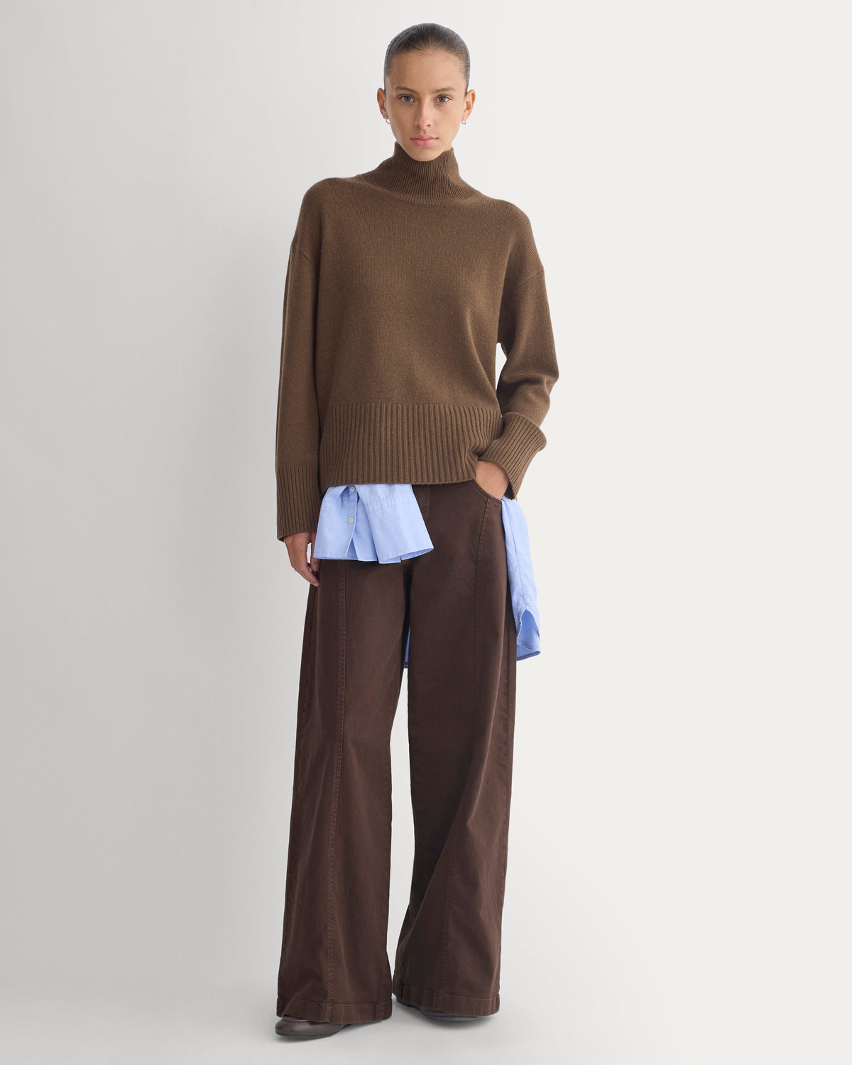 The Boxy Turtleneck in Cashmere