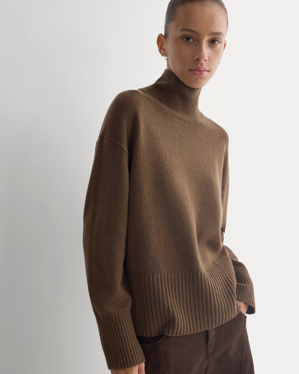The Boxy Turtleneck in Cashmere